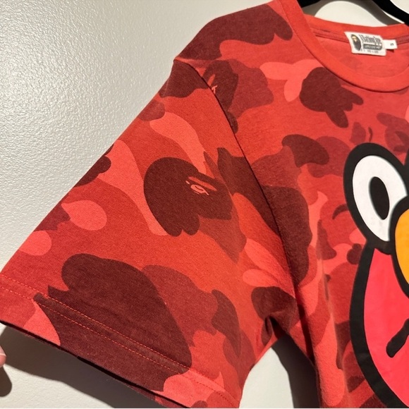 ๐HOST PICK x 2๐ BAPE x Baby Milo x Sesame Street Limited Edition Tee, Red, Small - Picture 5 of 15